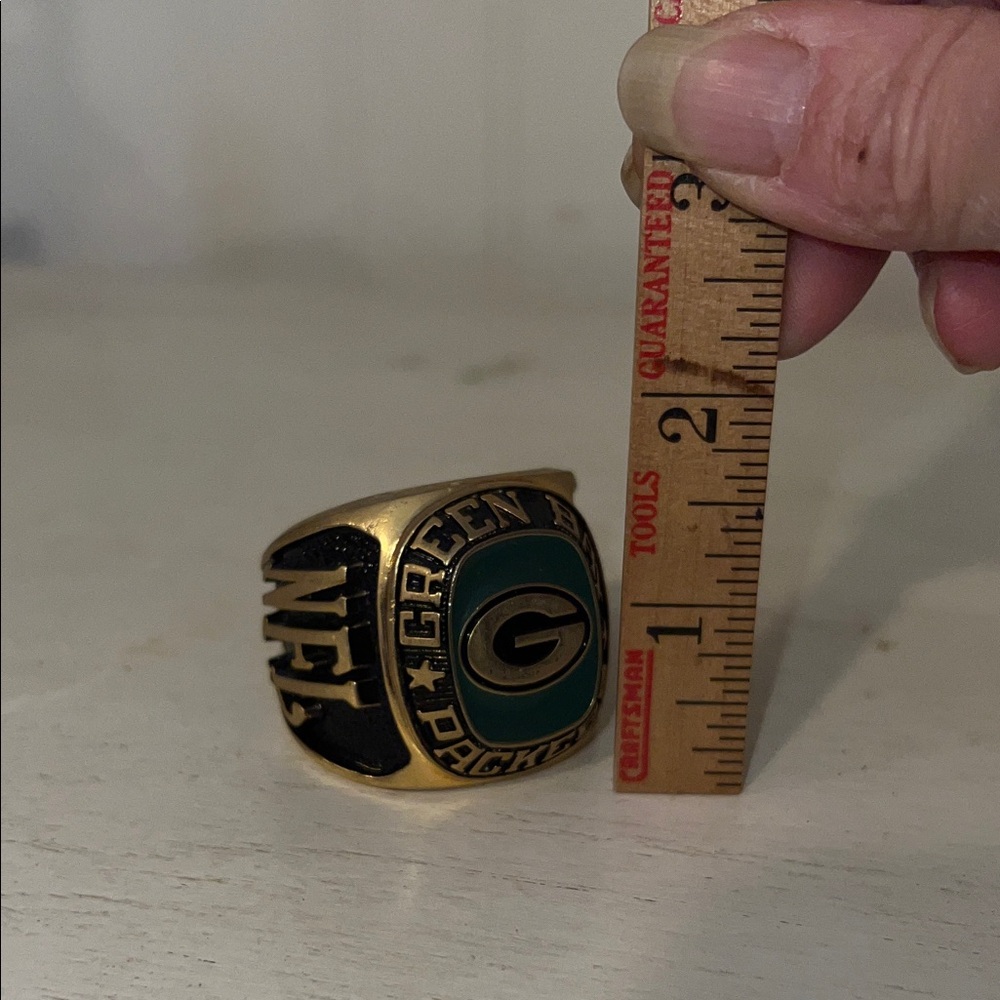 Green Bay Packers Large Classic Goldplated NFL Ring oversized fan